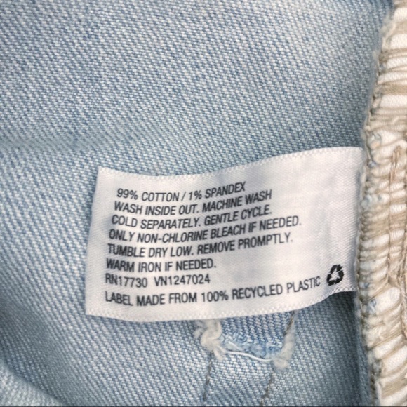 Wild Fable High Rise Distressed Mom Ankle Jeans Size 2 Light Wash - Picture 12 of 13